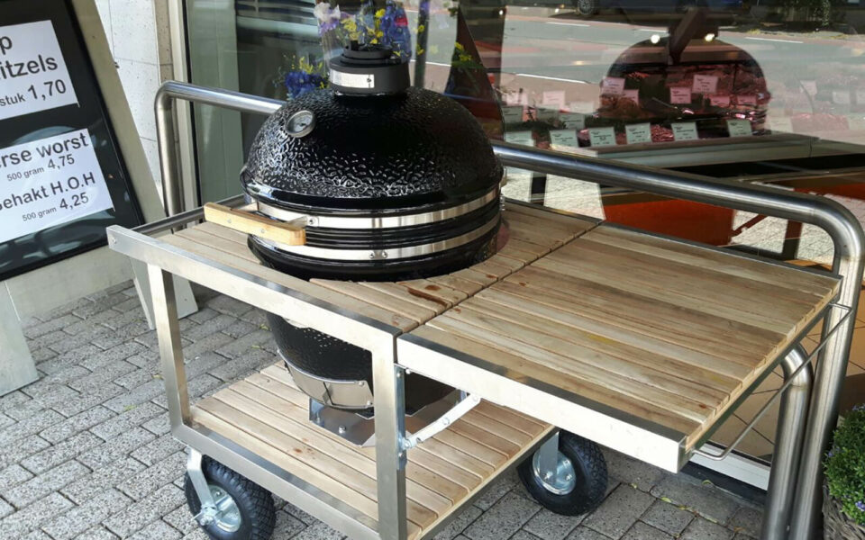 Monolith barbecue
